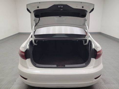 Used 2020 Volkswagen Jetta SE w/ SE Cold Weather Package FWD image 29