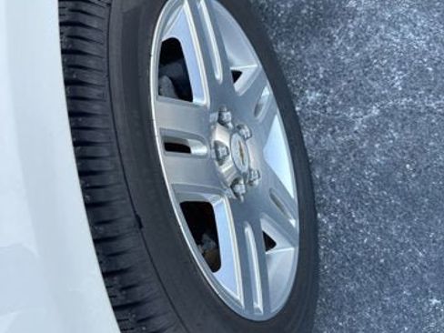 Used 2011 Chevrolet Impala LT w/ Luxury Edition Package image 8