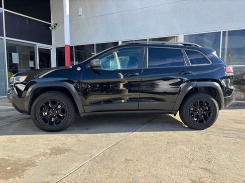 Used 2020 Jeep Cherokee Trailhawk w/ Comfort/Convenience Group image 6