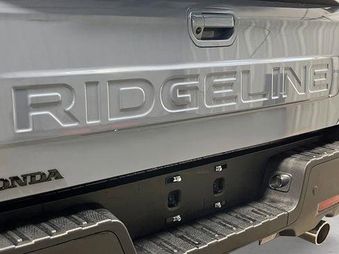 New 2026 Honda Ridgeline Black Edition image 6