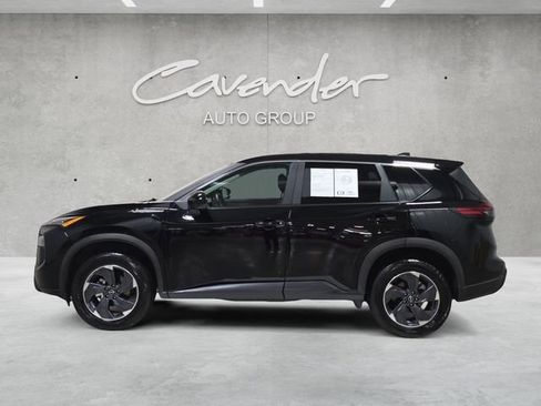 Used 2025 Nissan Rogue SV FWD image 13