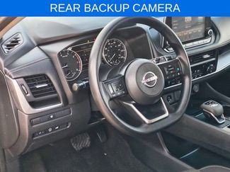 Used 2024 Nissan Rogue SV video 2
