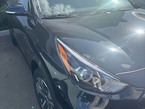 New 2023 Kia Niro EX Touring FWD image 4
