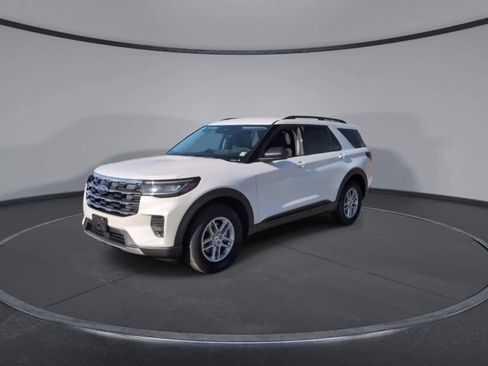 New 2026 Ford Explorer Active image 4