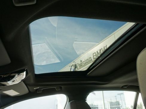 New 2026 BMW i5 eDrive40 image 17