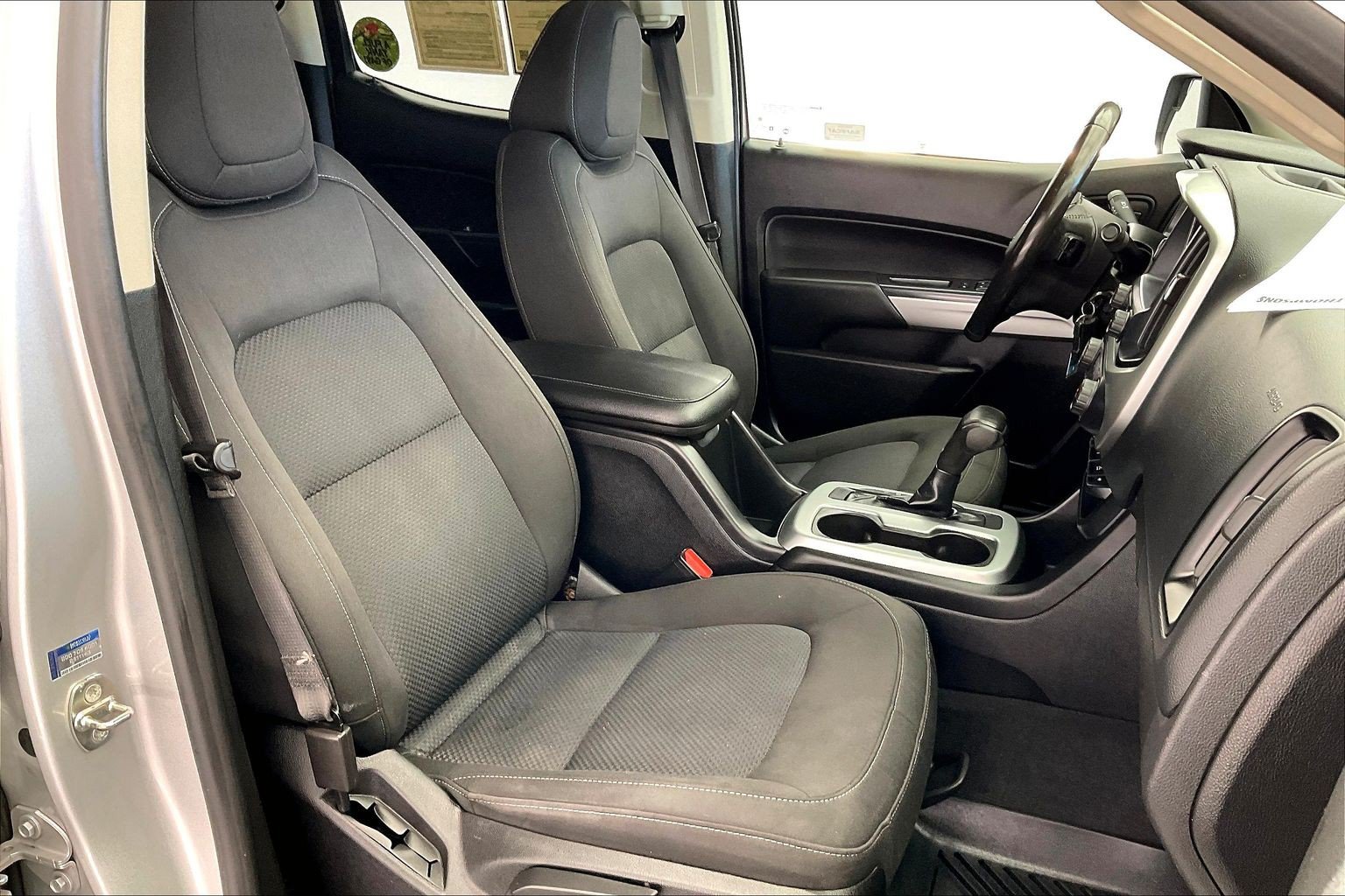 Used 2020 Chevrolet Colorado LT AWD/4WD image 6