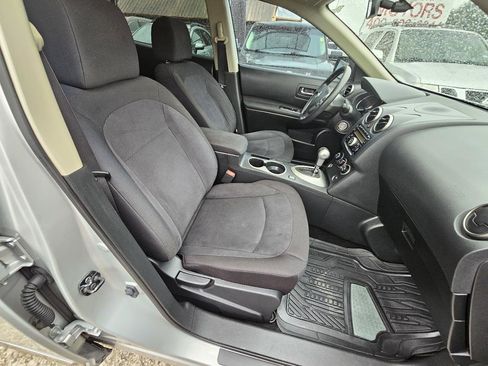 Used 2013 Nissan Rogue S image 18