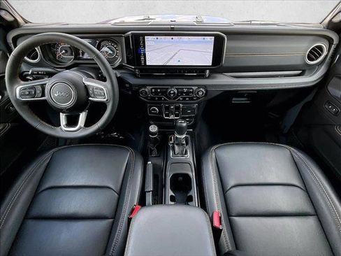 Used 2024 Jeep Wrangler Unlimited Sahara w/ Technology Group AWD/4WD image 16