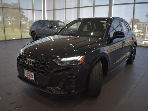 Used 2023 Audi SQ5 Premium Plus w/ Premium Plus Package AWD/4WD image 3
