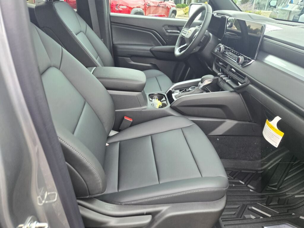 New 2026 Chevrolet Colorado LT w/ LT Convenience Package AWD/4WD image 4