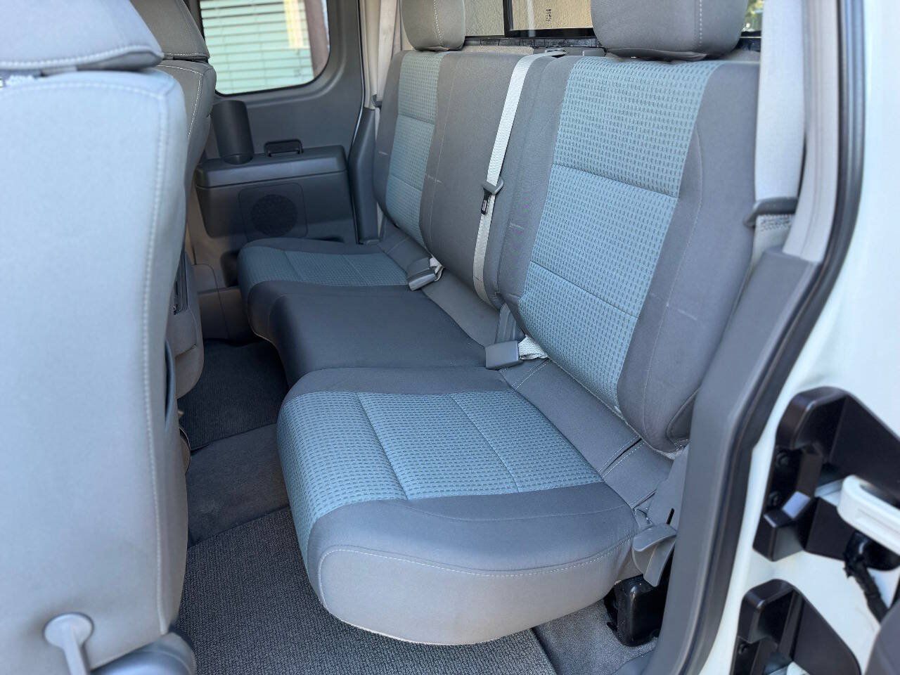 Used 2005 Nissan Titan SE RWD image 14