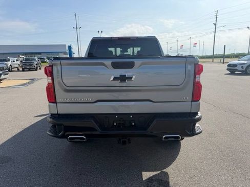Used 2025 Chevrolet Silverado 1500 LT Trail Boss w/ Convenience Package II AWD/4WD image 9