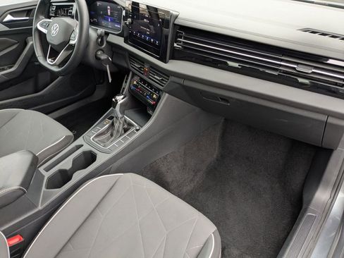 Used 2025 Volkswagen Jetta Sport image 34