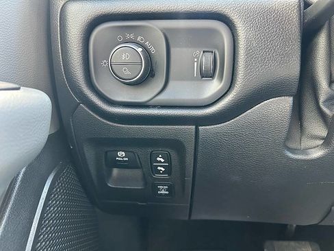 Used 2020 RAM 1500 Big Horn AWD/4WD image 26