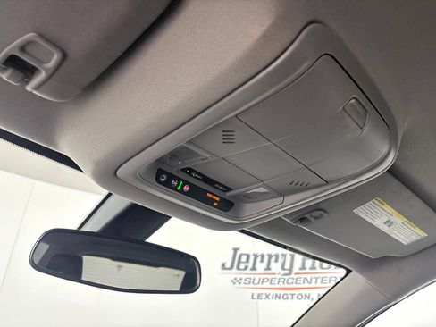 Used 2017 GMC Acadia SLE w/ Driver Alert Package I AWD/4WD image 20