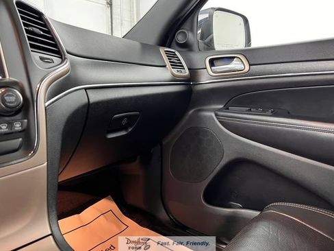 Used 2015 Jeep Grand Cherokee Limited w/ Luxury Group II AWD/4WD image 40