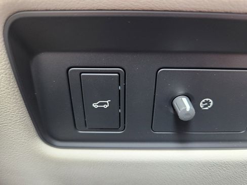 New 2026 Jaguar F-PACE R-Dynamic S image 33