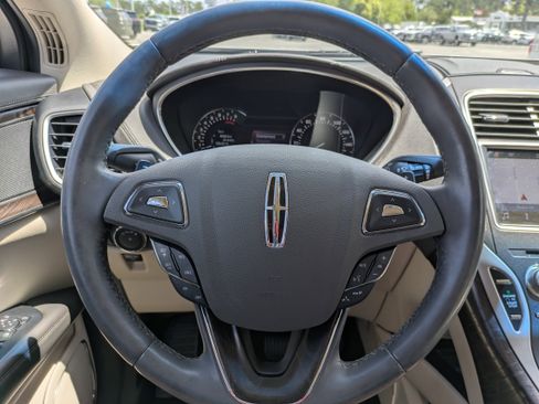 Used 2016 Lincoln MKX Reserve image 21