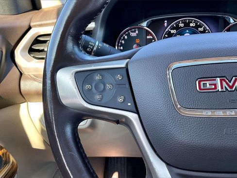 Used 2019 GMC Acadia Denali w/ Technology Package image 10