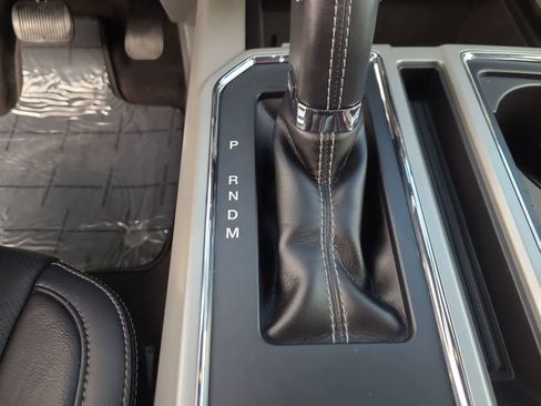 Used 2018 Ford F150 Lariat w/ Equipment Group 502A Luxury image 25