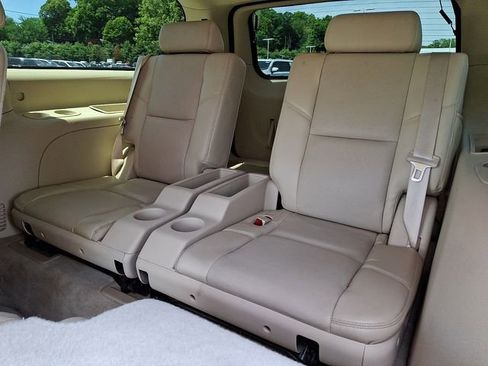 Used 2008 Cadillac Escalade ESV AWD image 17