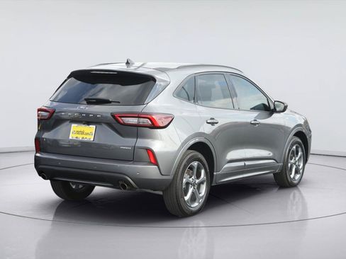 Certified 2023 Ford Escape ST-Line w/ Tech Pack #1 AWD/4WD image 6