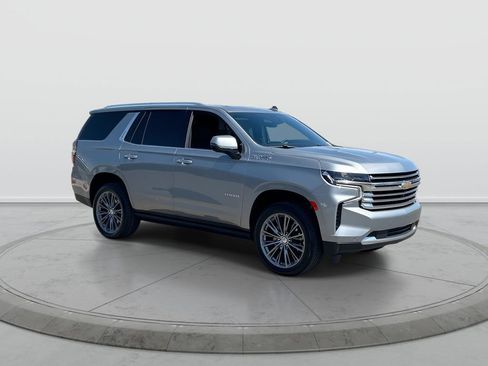 Used 2024 Chevrolet Tahoe High Country AWD/4WD image 2