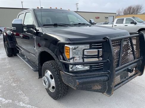 Used 2017 Ford F350 Lariat w/ Chrome Package AWD/4WD image 3