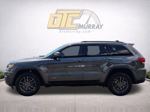 Used 2016 Jeep Grand Cherokee Laredo 75th Anniversary AWD/4WD image 8