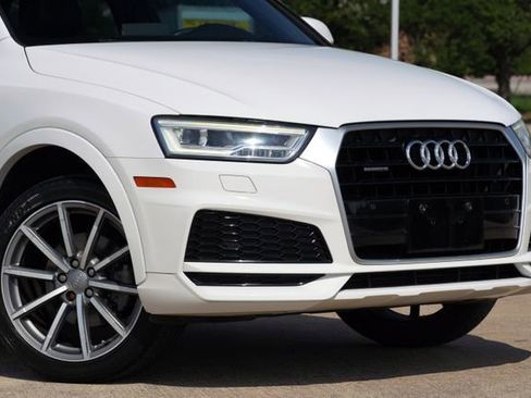 Used 2018 Audi Q3 2.0T Premium Plus w/ Premium Plus Package AWD/4WD image 17