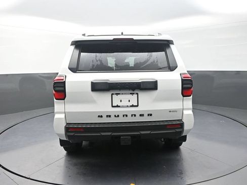 Used 2026 Toyota 4Runner SR5 AWD/4WD image 7