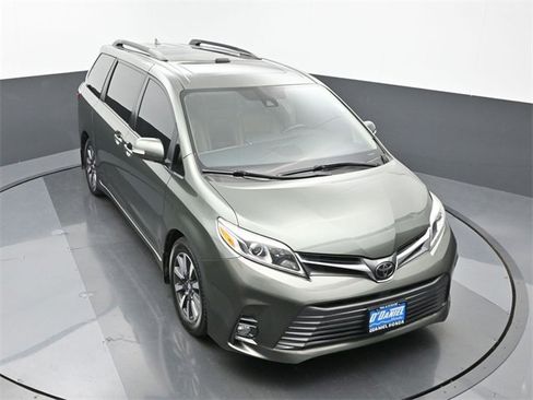 Used 2019 Toyota Sienna L image 19
