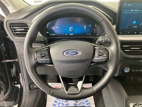 Used 2024 Ford Escape Platinum AWD/4WD image 11