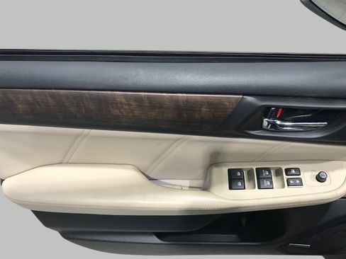 Used 2018 Subaru Outback 2.5i Limited image 30