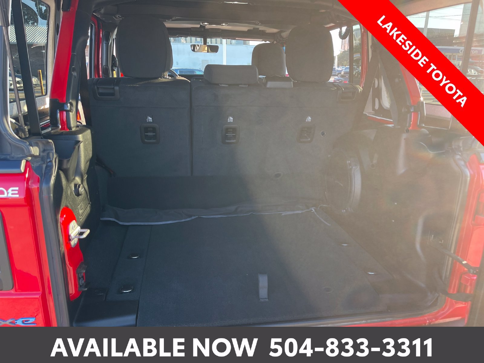 Used 2023 Jeep Wrangler Unlimited Rubicon 4xe AWD/4WD image 19