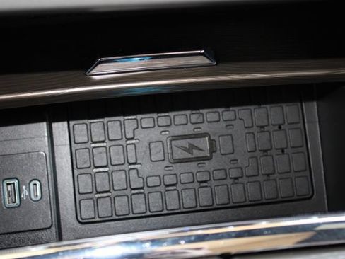 Used 2024 Ford Expedition Limited AWD/4WD image 22