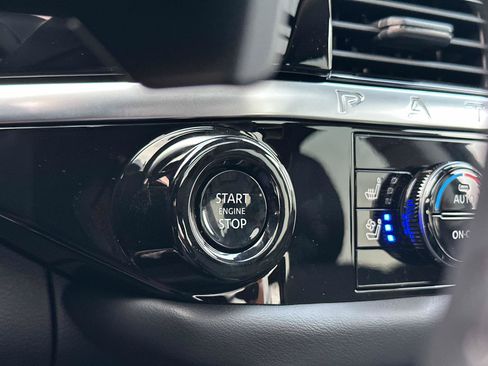 New 2026 Nissan Pathfinder Platinum AWD/4WD image 35
