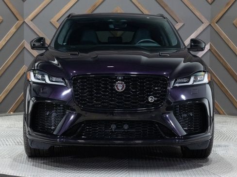 Used 2023 Jaguar F-PACE SVR image 11