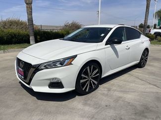 Used 2021 Nissan Altima 2.5 SR FWD video 1