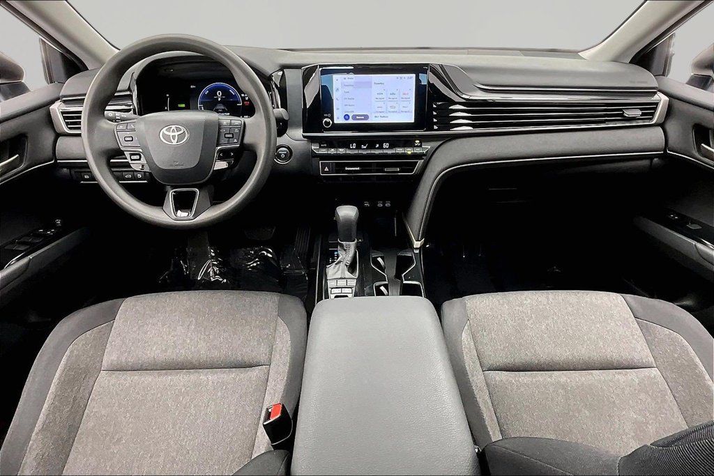 Used 2025 Toyota Camry LE FWD image 16