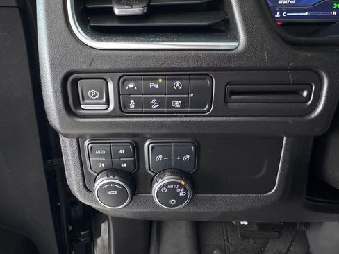 Certified 2023 Chevrolet Tahoe Z71 w/ Luxury Package image 3