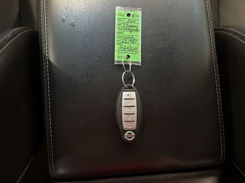 Used 2014 Nissan Pathfinder SL AWD/4WD image 37