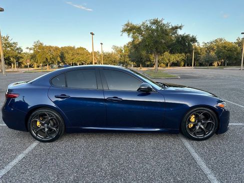 Used 2017 Alfa Romeo Giulia Ti w/ TI 19" Sport Package image 6