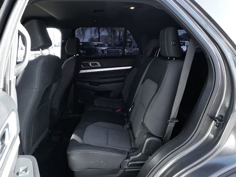 Used 2017 Ford Explorer XLT w/ Equipment Group 201A image 32