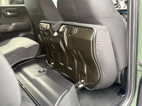 Used 2022 Toyota Tacoma TRD Off-Road image 64