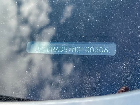 Used 2022 MAZDA MX-30 Electric w/ Premium Plus Pkg FWD image 3