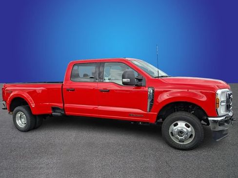 Used 2024 Ford F350 XLT w/ FX4 Off-Road Package AWD/4WD image 3