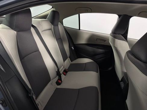 Used 2025 Toyota Corolla LE image 16