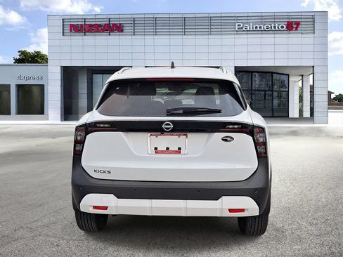 New 2026 Nissan Kicks SV w/ SV Premium Package FWD image 4