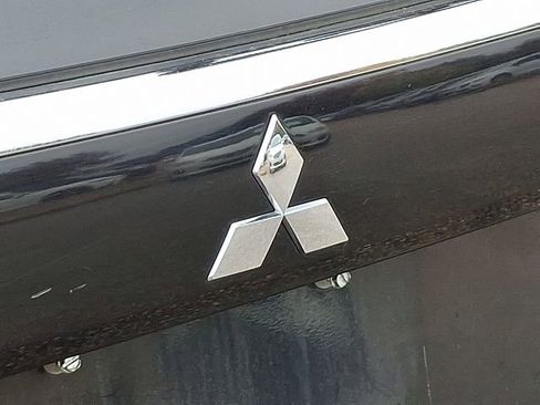 Used 2016 Mitsubishi Outlander ES image 36